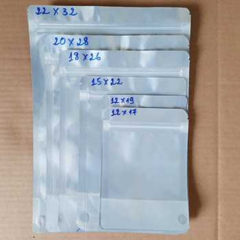 Túi zip 1 mặt bạc 1 mặt trong 15x23cm - Ảnh 2